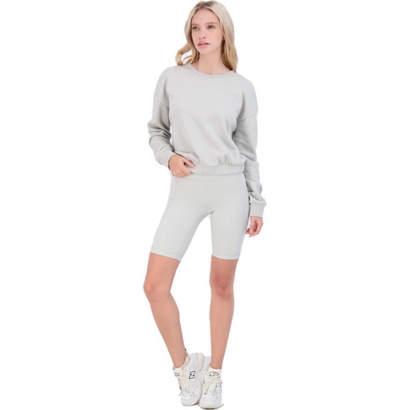 NWT 90 Degrees by Reflex Cropped Crewneck and Bike Shorts Ice - Picture 1 of 10